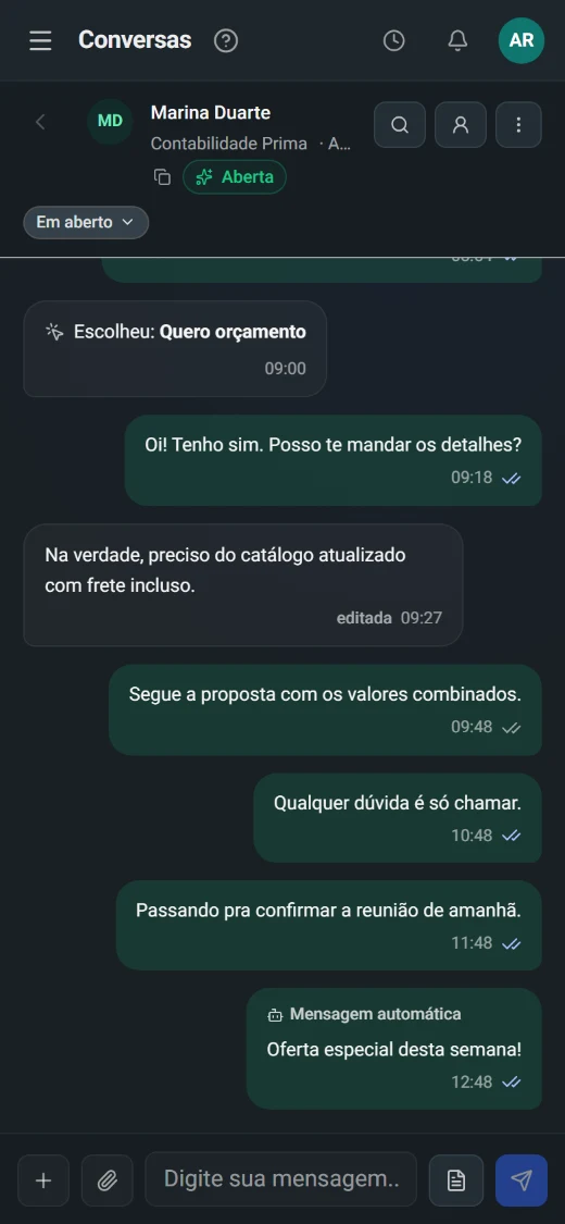 Conversa do WhatsApp aberta na StepSales pelo celular (dados fictícios)